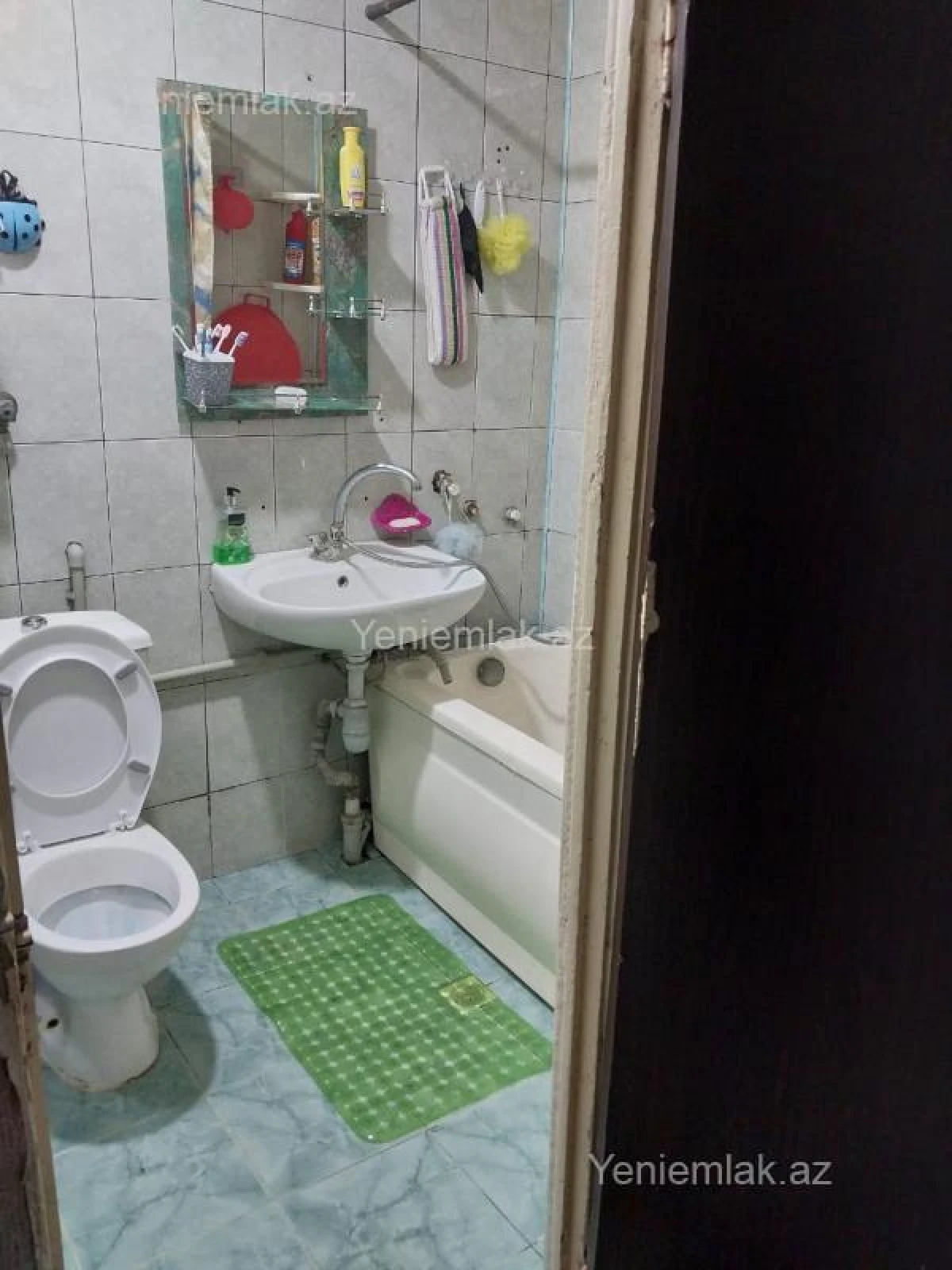 Satılır 1 otaqlı köhnə tikili 38 m²