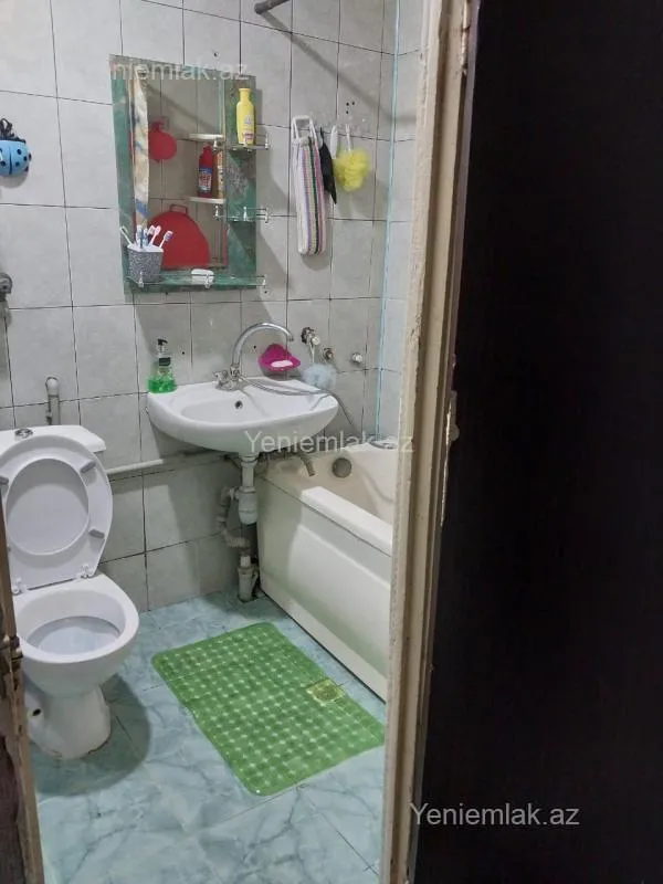 Satılır 1 otaqlı köhnə tikili 38 m²