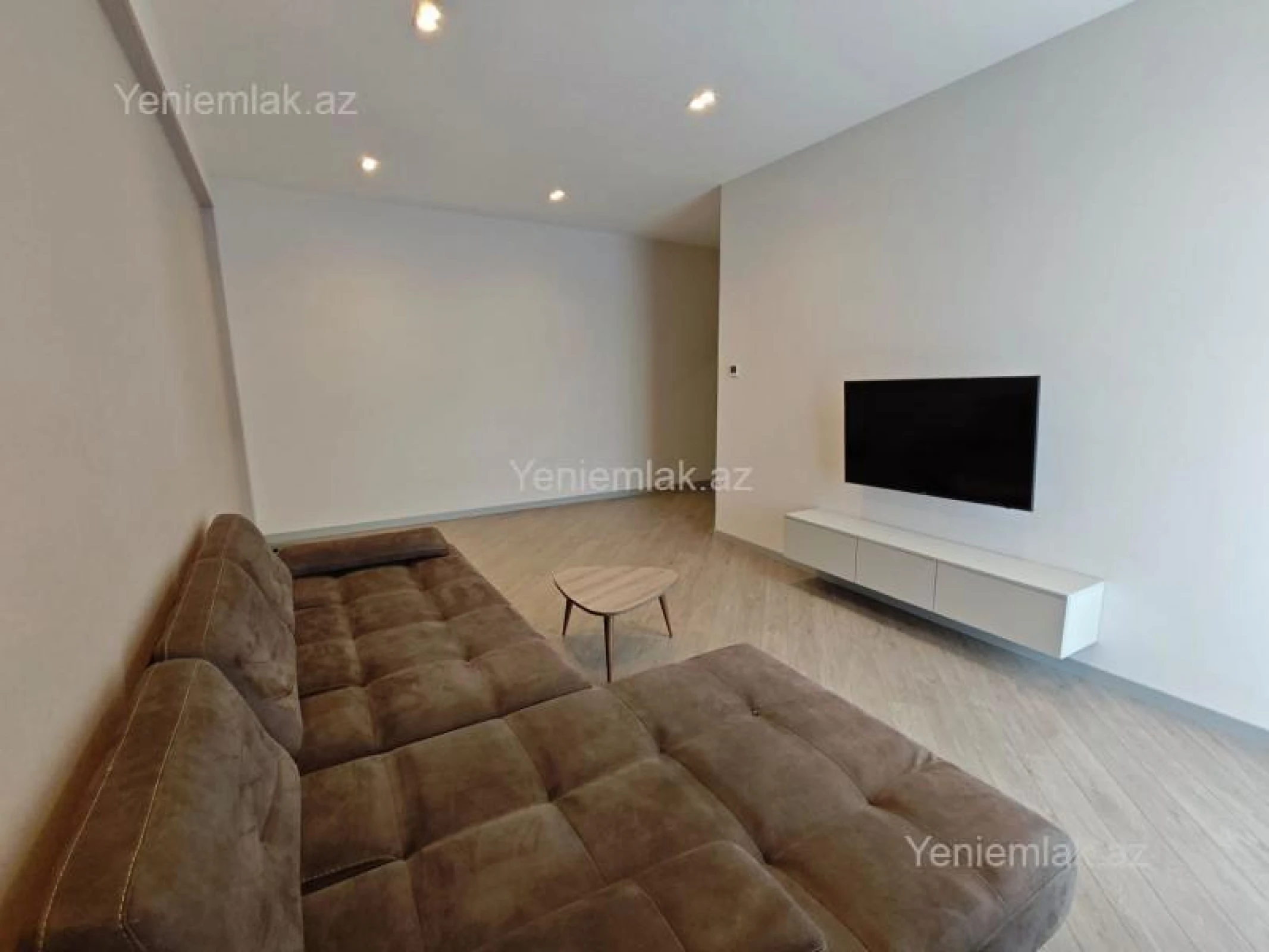 Satılır 4 otaqlı yeni tikili 135 m²