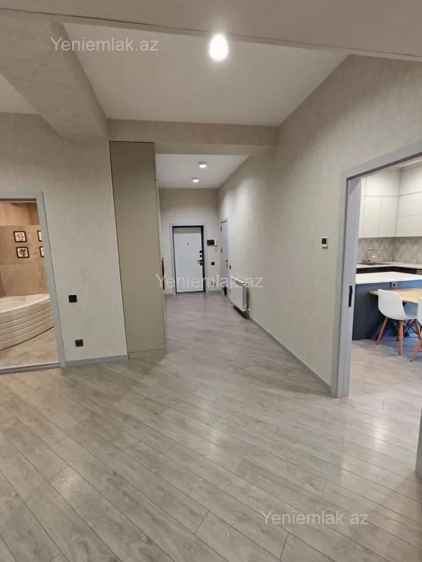 Satılır 4 otaqlı yeni tikili 135 m²