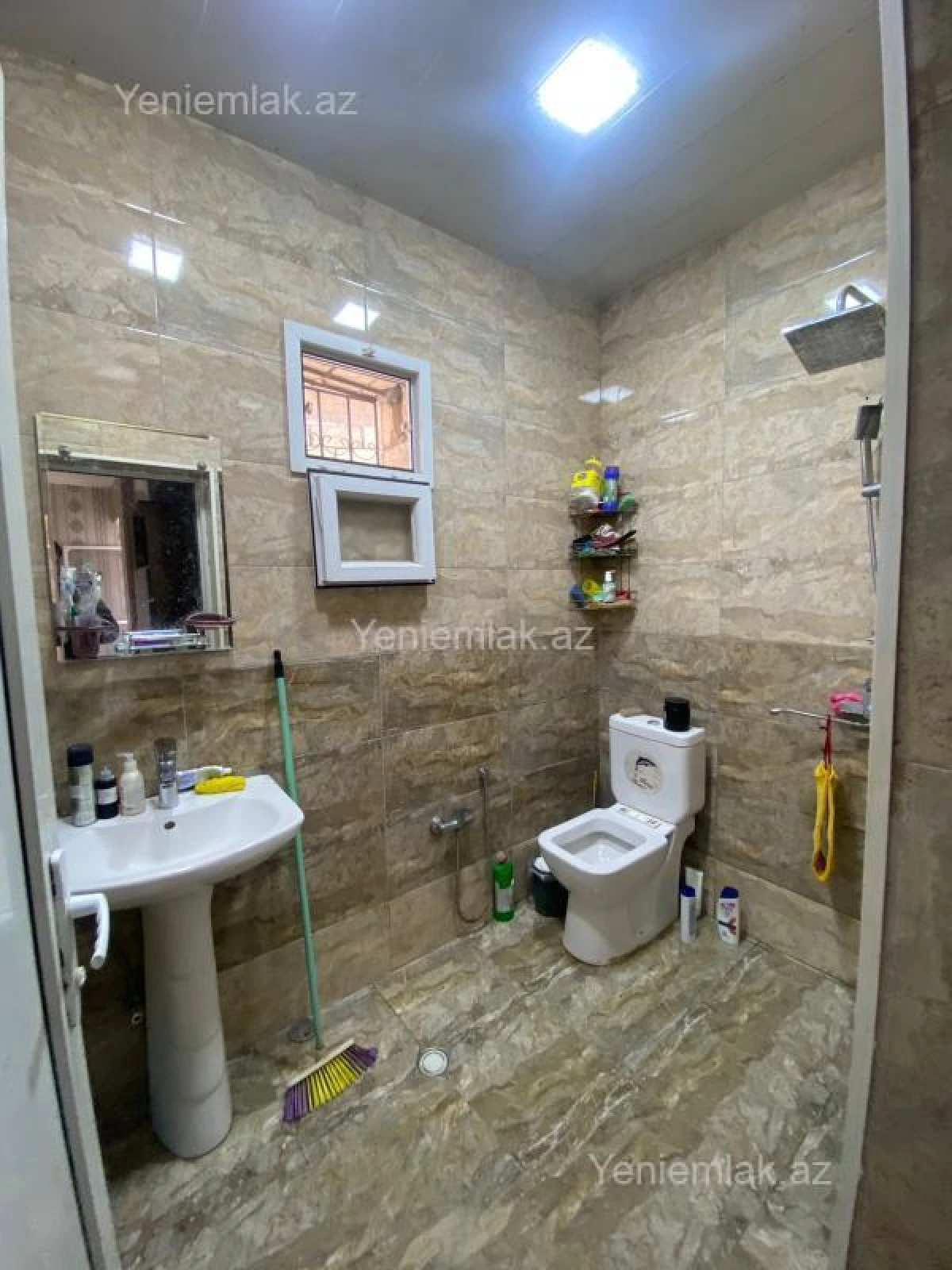 Satılır 3 otaqlı həyət evi 100 m²