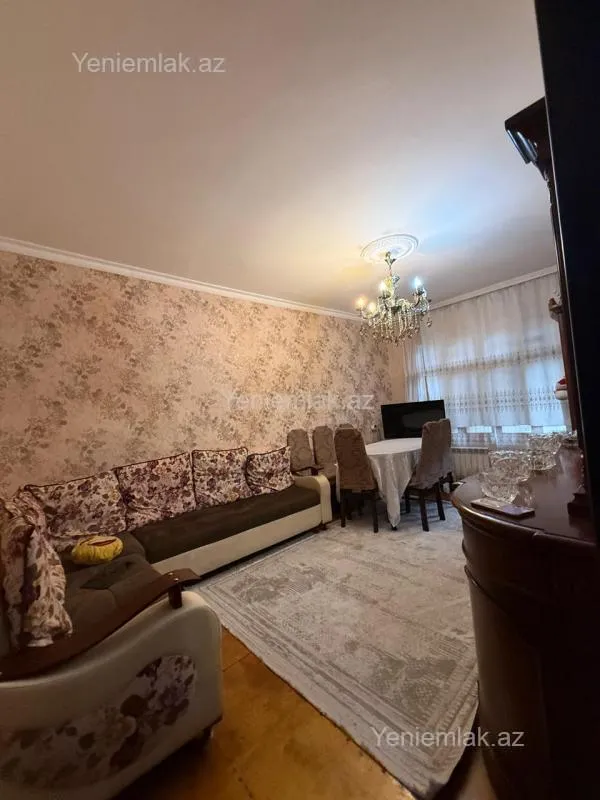Satılır 3 otaqlı köhnə tikili 85 m²