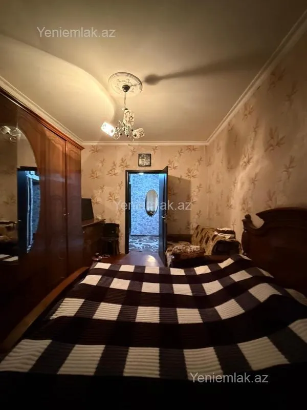 Satılır 3 otaqlı köhnə tikili 85 m²