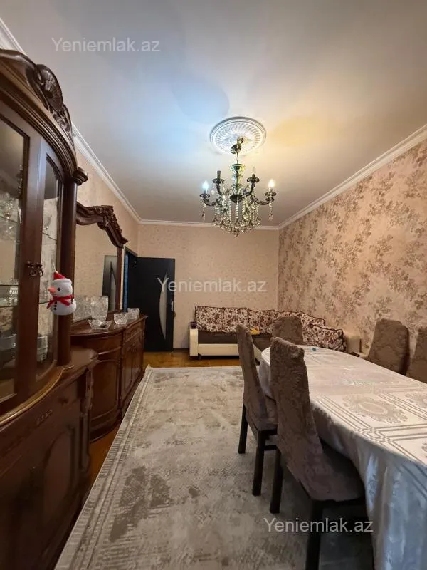 Satılır 3 otaqlı köhnə tikili 85 m²