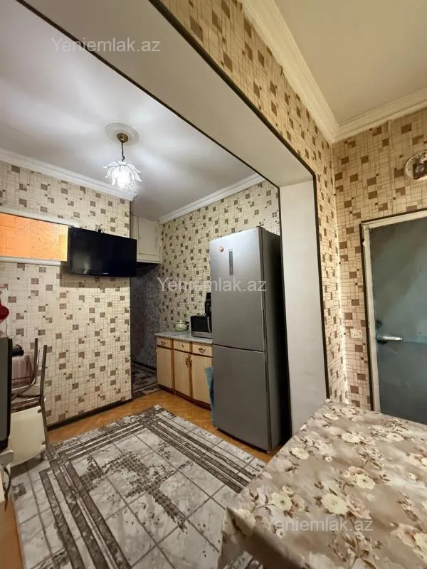 Satılır 3 otaqlı köhnə tikili 85 m²
