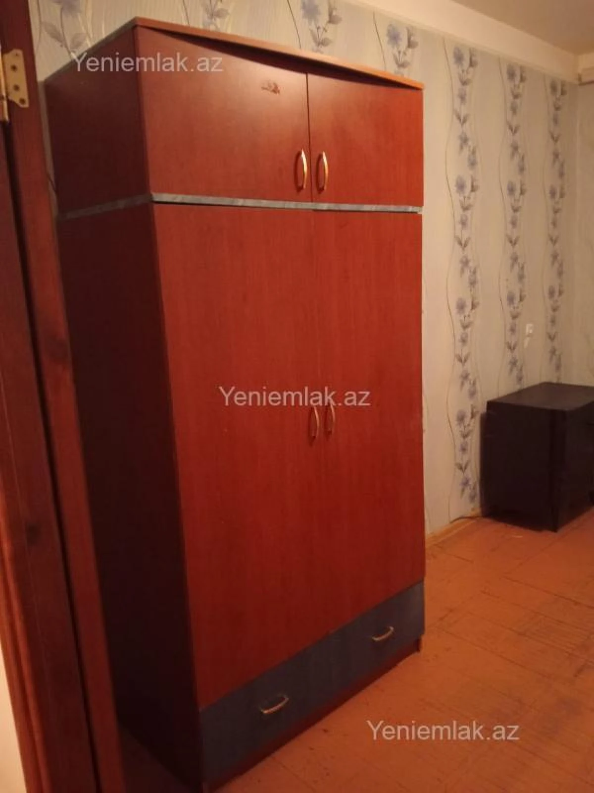 Satılır 2 otaqlı köhnə tikili 56 m²