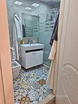 Satılır 2 otaqlı yeni tikili 70 m²