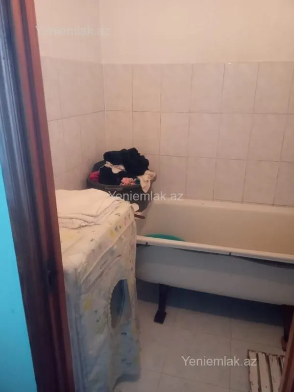 Satılır 3 otaqlı köhnə tikili 72 m²