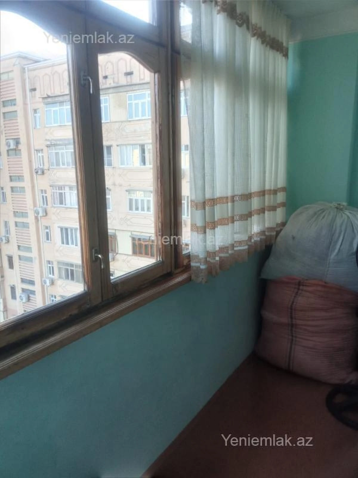 Satılır 3 otaqlı köhnə tikili 72 m²