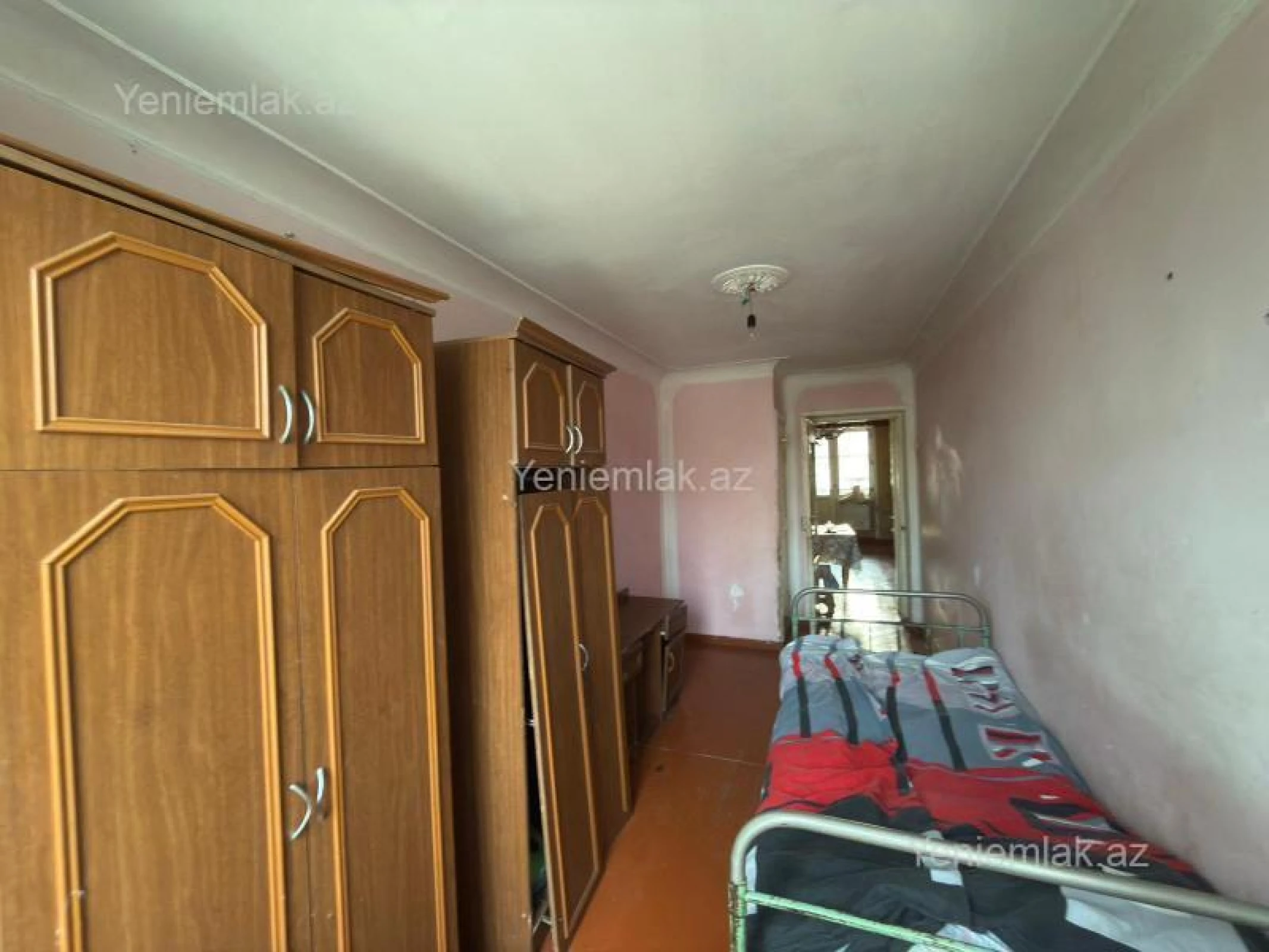 Satılır 3 otaqlı köhnə tikili 60 m²
