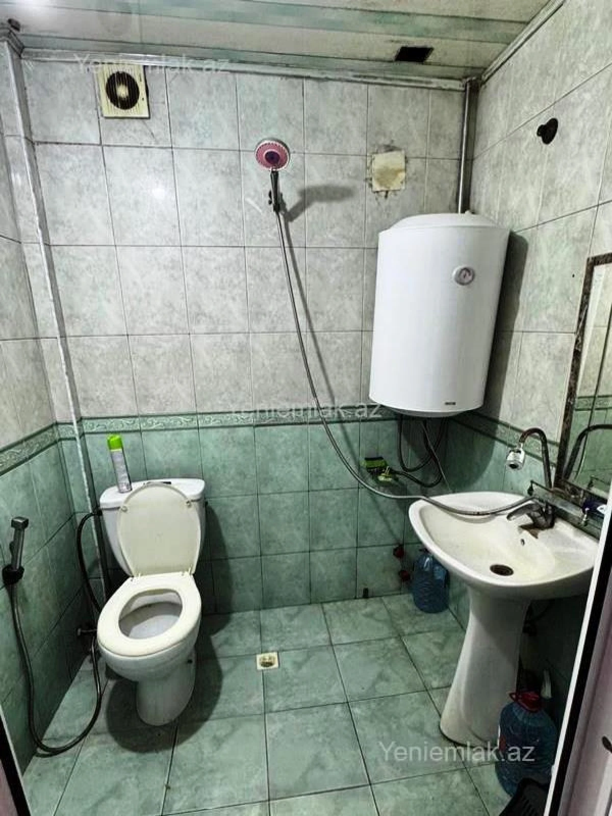 Satılır 3 otaqlı köhnə tikili 65 m²