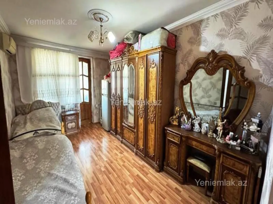 Satılır 3 otaqlı köhnə tikili 65 m²