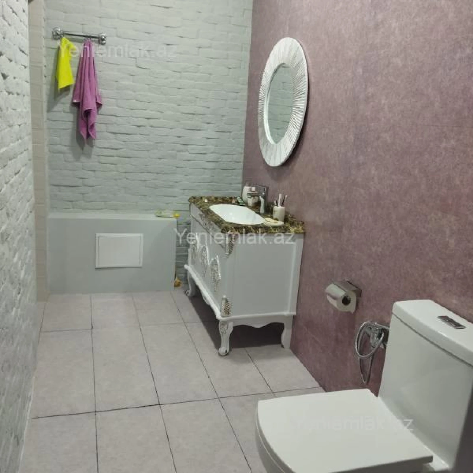Satılır 9 otaqlı həyət evi 270 m²