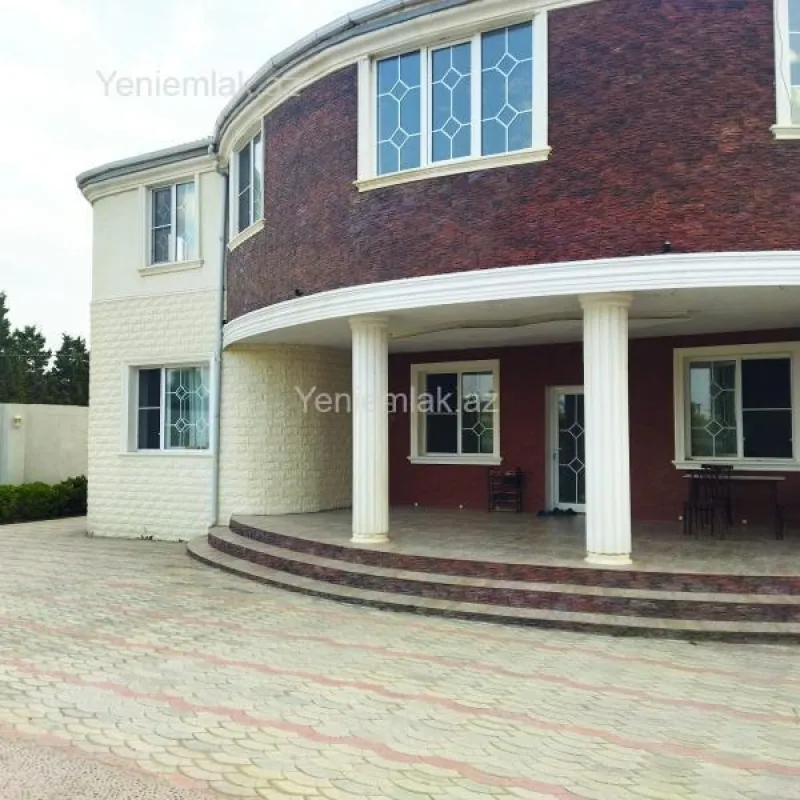 Satılır 9 otaqlı həyət evi 270 m²
