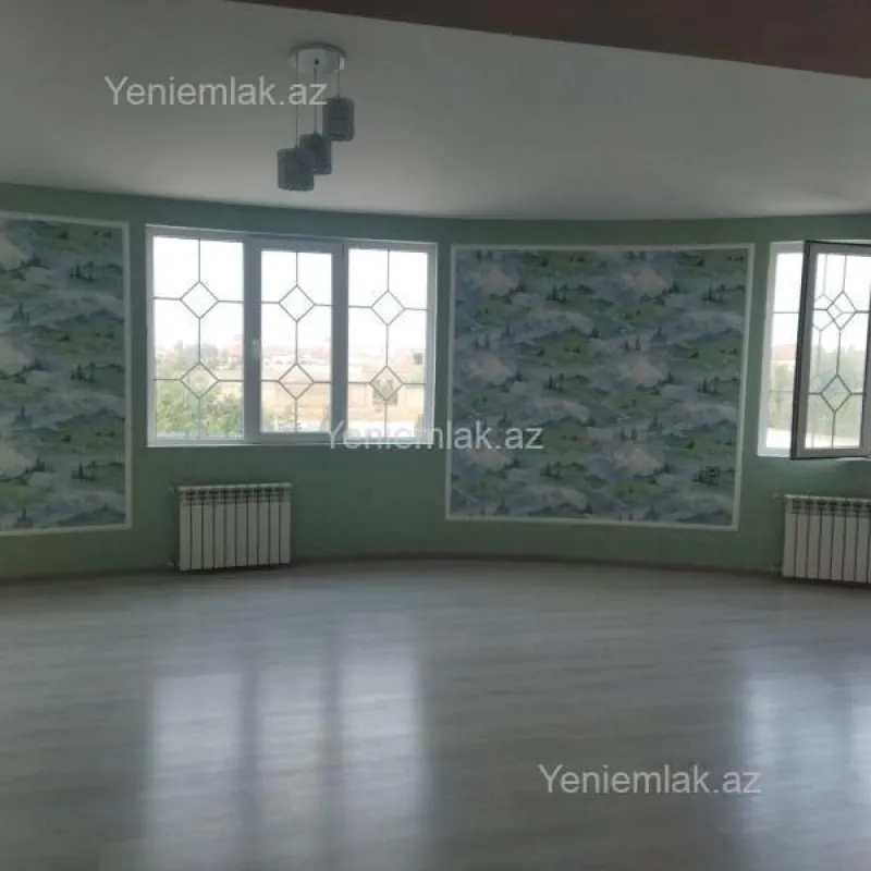 Satılır 9 otaqlı həyət evi 270 m²