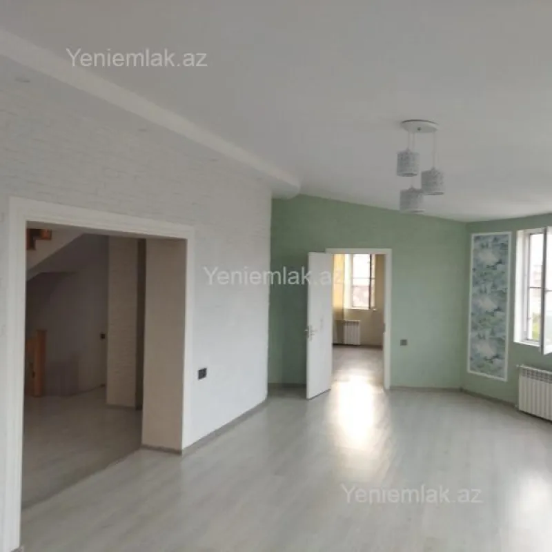 Satılır 9 otaqlı həyət evi 270 m²