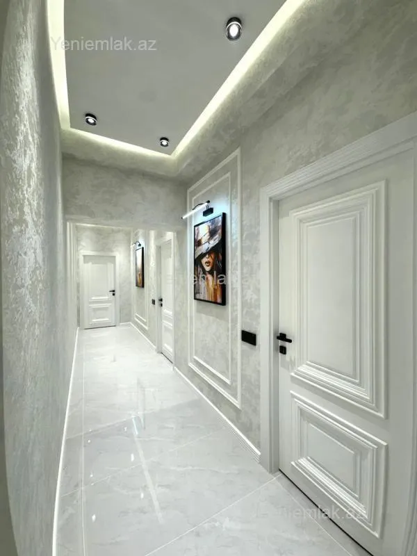 Satılır 3 otaqlı yeni tikili 105 m²