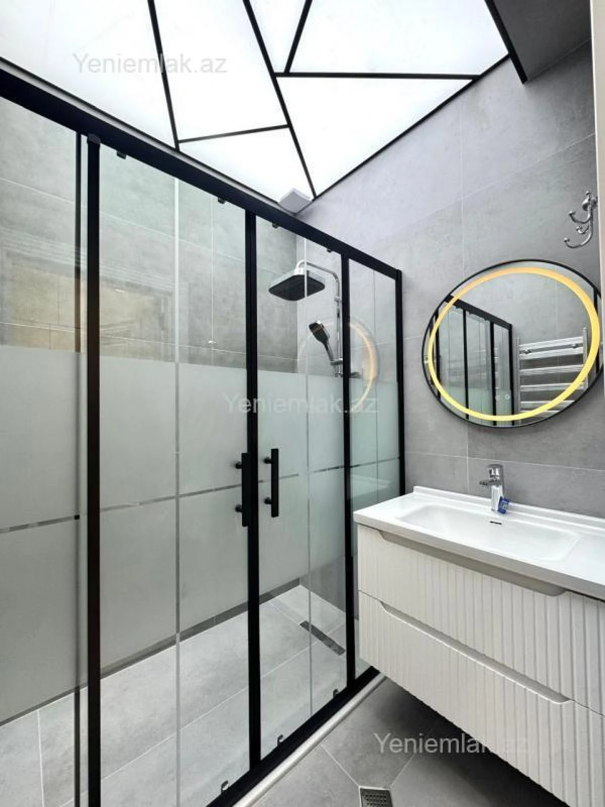 Satılır 3 otaqlı yeni tikili 105 m²