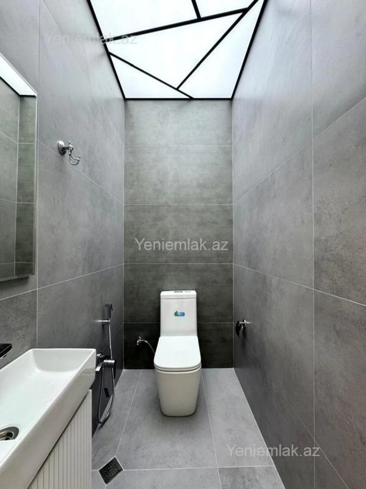 Satılır 3 otaqlı yeni tikili 105 m²