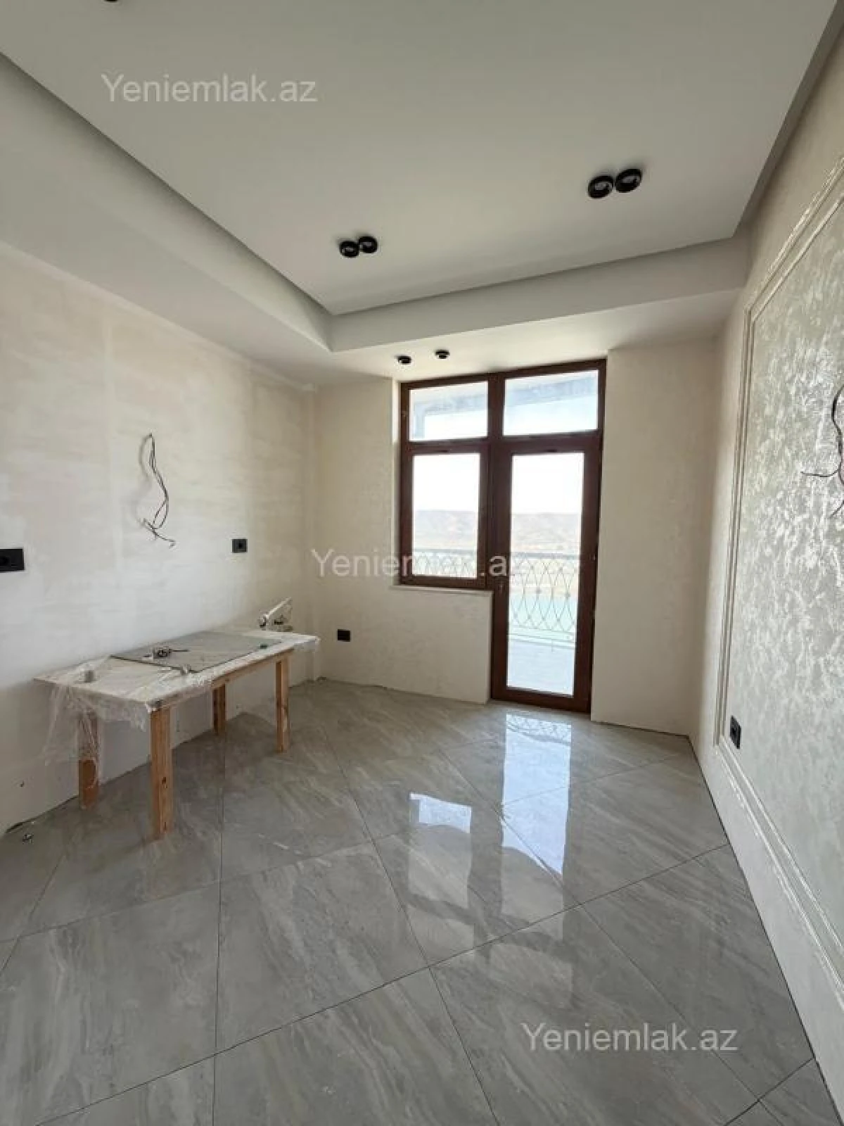 Satılır 2 otaqlı yeni tikili 89 m²
