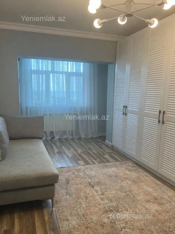 Satılır 3 otaqlı köhnə tikili 85 m²