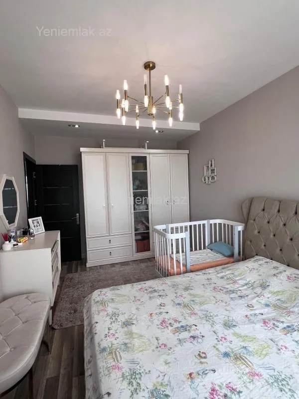 Satılır 3 otaqlı köhnə tikili 85 m²