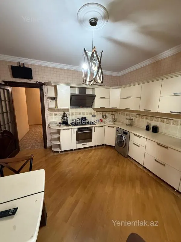 Satılır 4 otaqlı yeni tikili 169 m²
