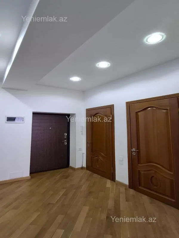 Satılır 3 otaqlı yeni tikili 112 m²