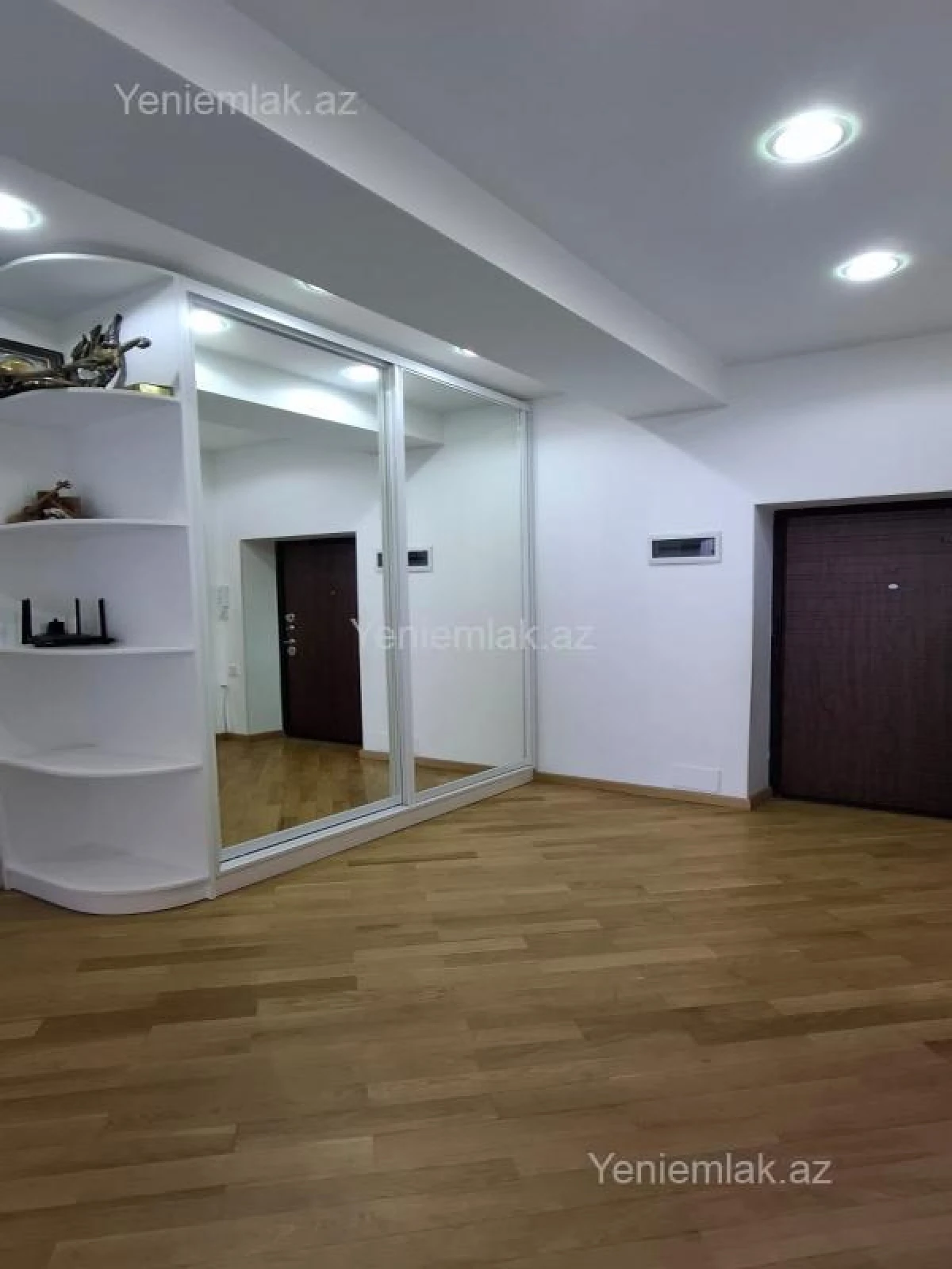 Satılır 3 otaqlı yeni tikili 112 m²