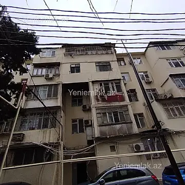 Satılır 2 otaqlı köhnə tikili 60 m²