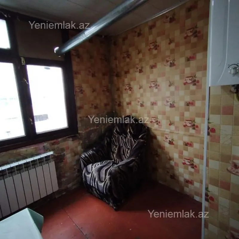 Satılır 2 otaqlı köhnə tikili 60 m²