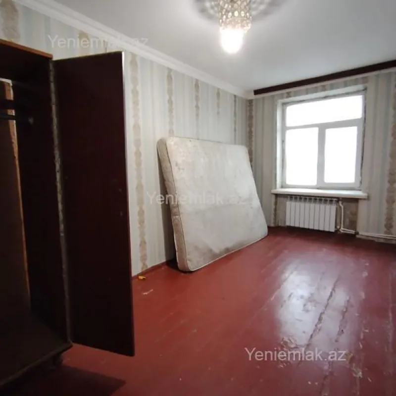 Satılır 2 otaqlı köhnə tikili 60 m²