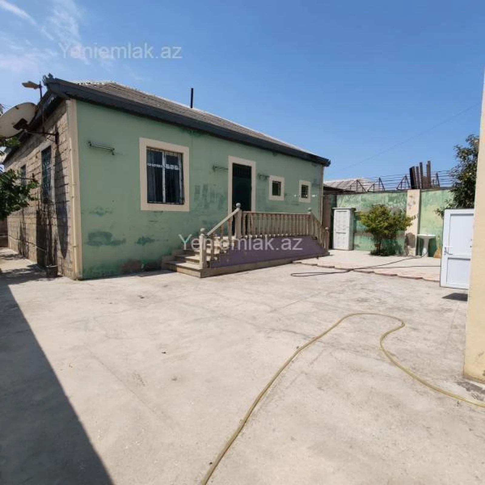Satılır 4 otaqlı həyət evi 120 m²
