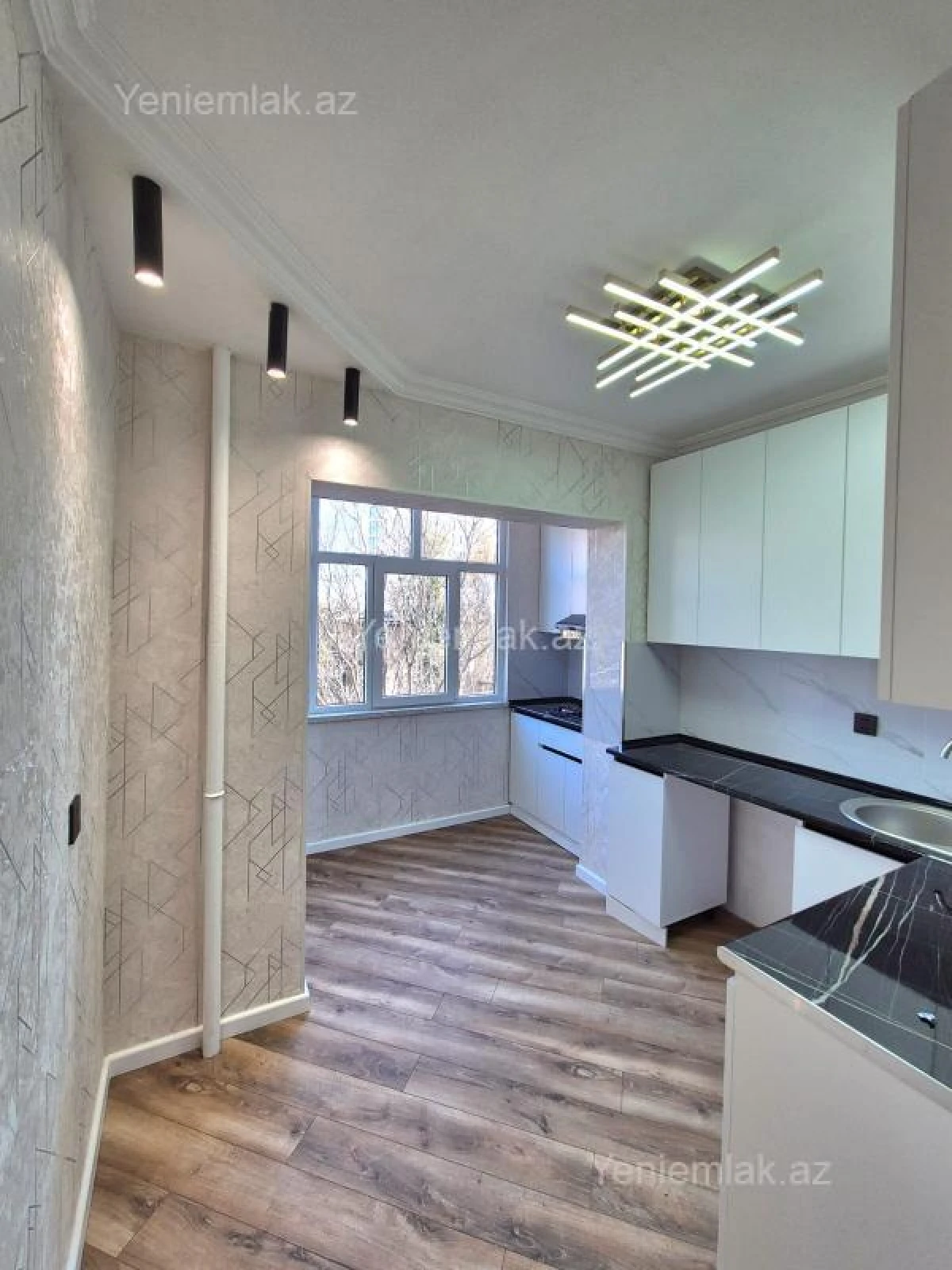 Satılır 3 otaqlı köhnə tikili 74 m²