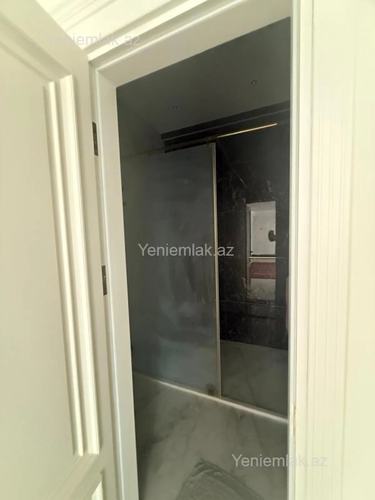 Satılır 4 otaqlı yeni tikili 193 m²