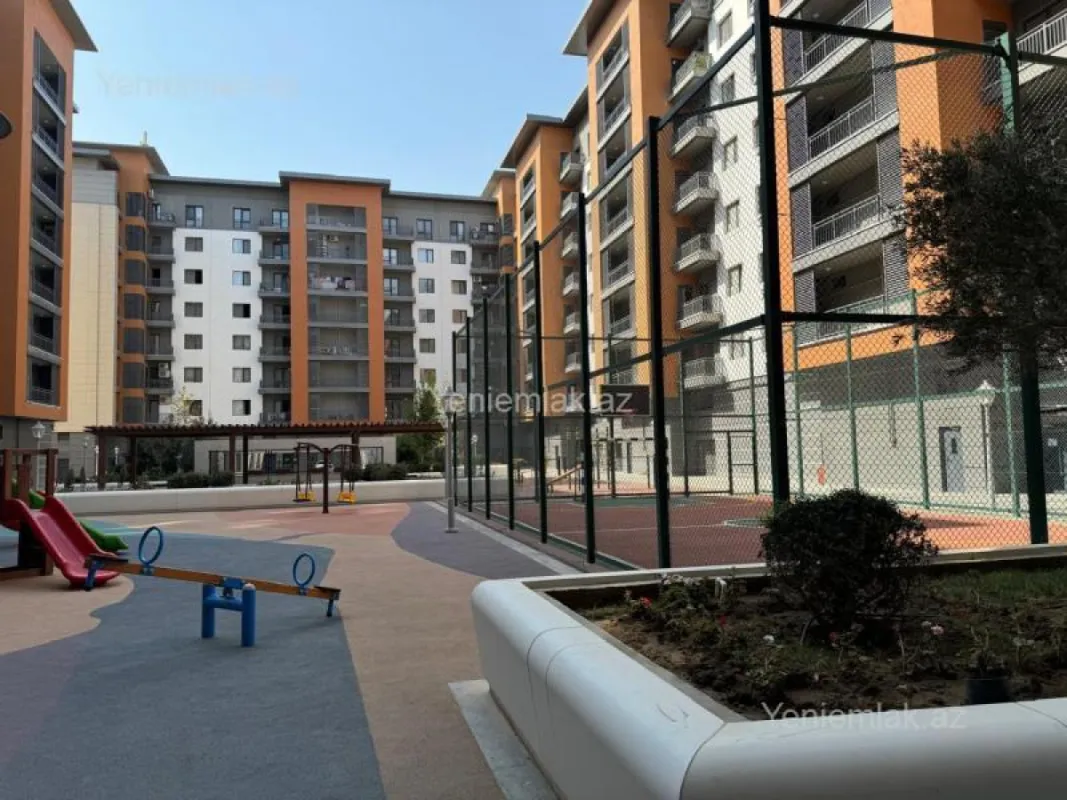 Satılır 4 otaqlı yeni tikili 193 m²