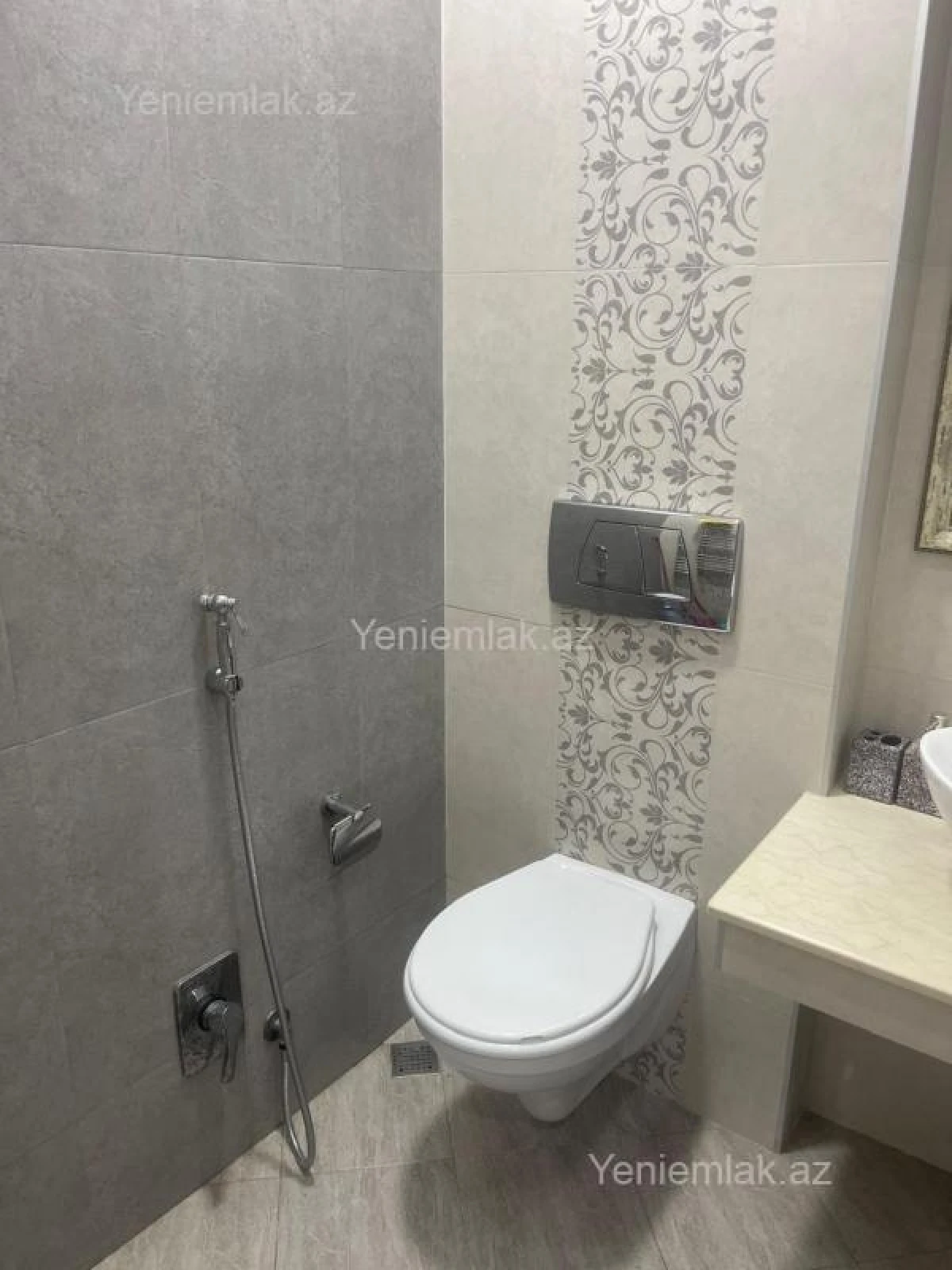Satılır 3 otaqlı yeni tikili 105 m²