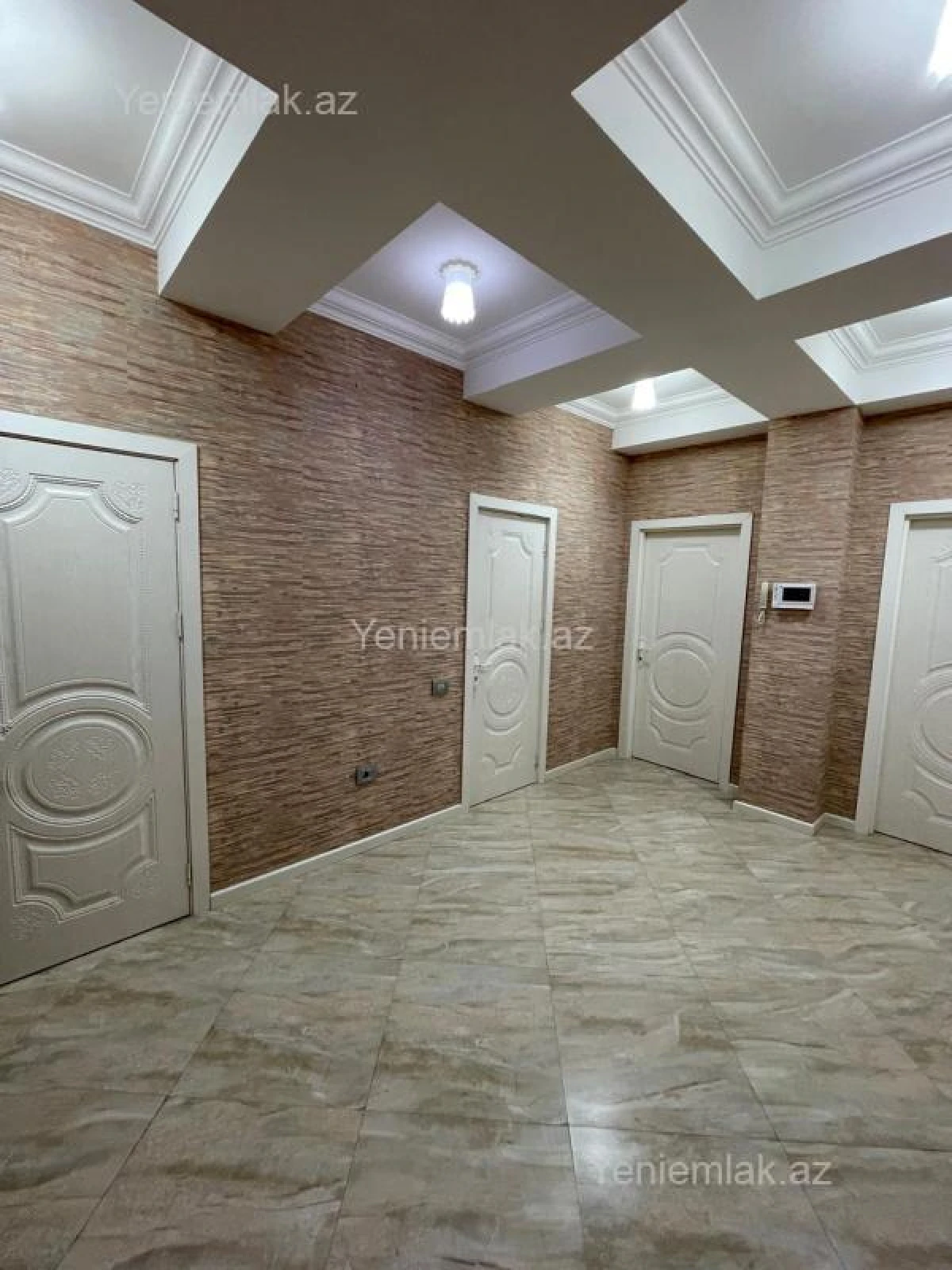 Satılır 3 otaqlı yeni tikili 105 m²