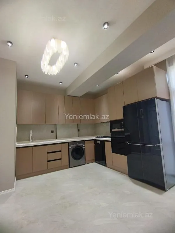 Satılır 4 otaqlı yeni tikili 137 m²