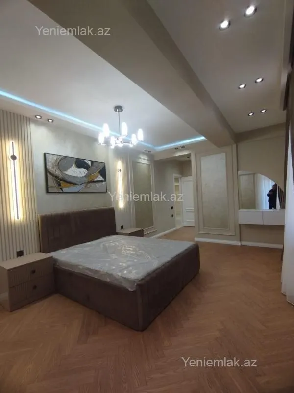 Satılır 4 otaqlı yeni tikili 137 m²