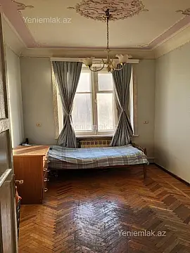 Satılır 2 otaqlı köhnə tikili 45 m²