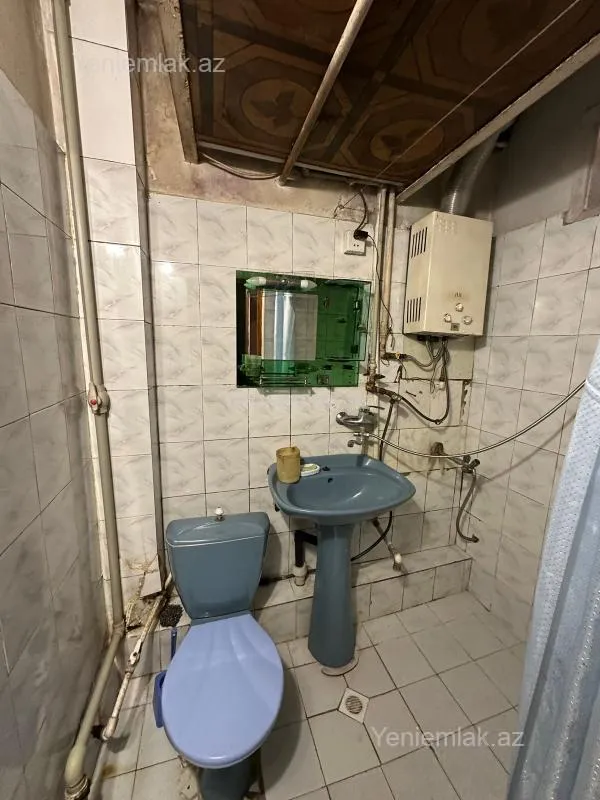 Satılır 3 otaqlı köhnə tikili 60 m²