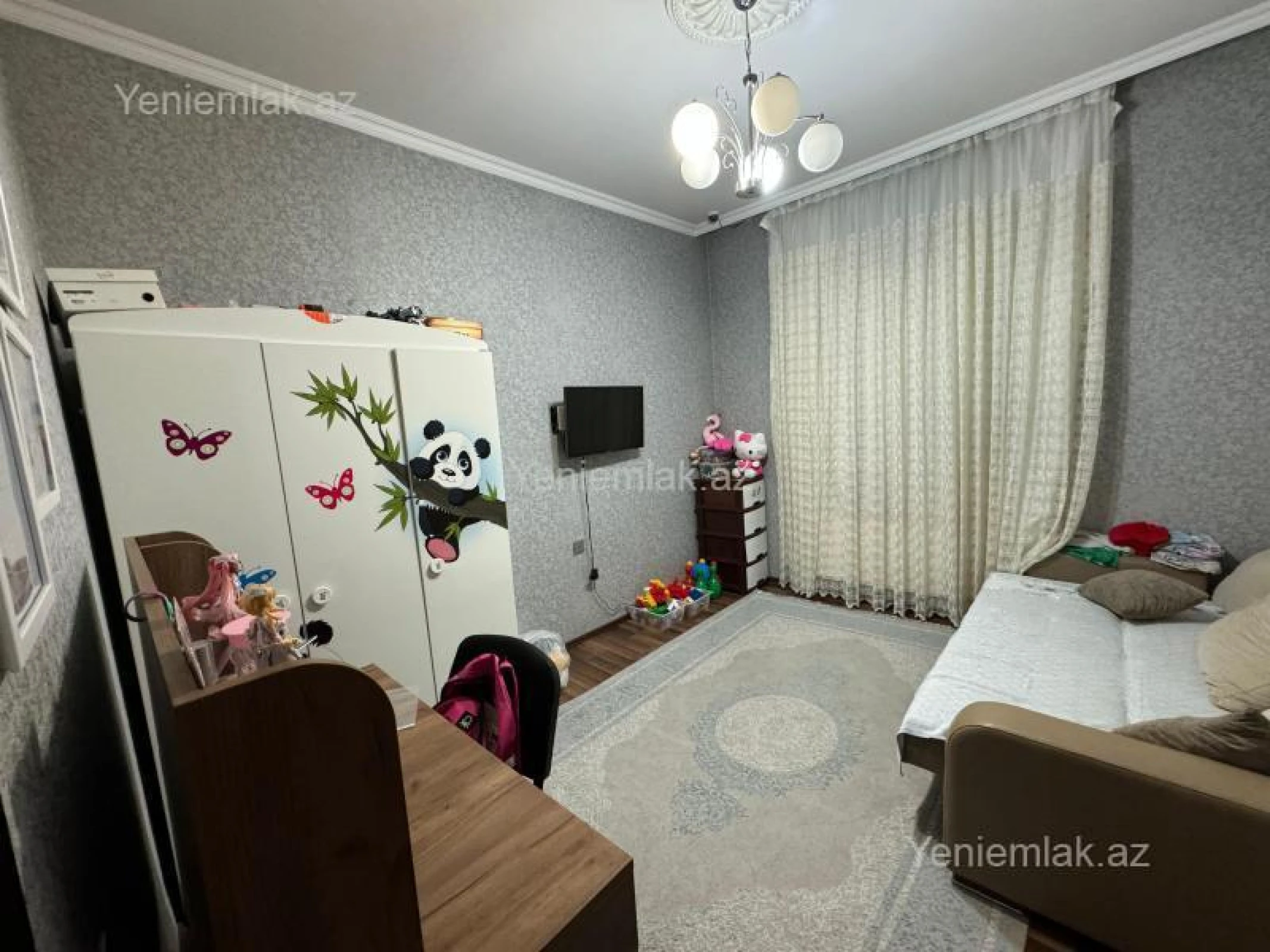 Satılır 8 otaqlı həyət evi 370 m²