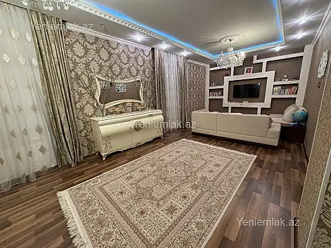 Satılır 8 otaqlı həyət evi 370 m²