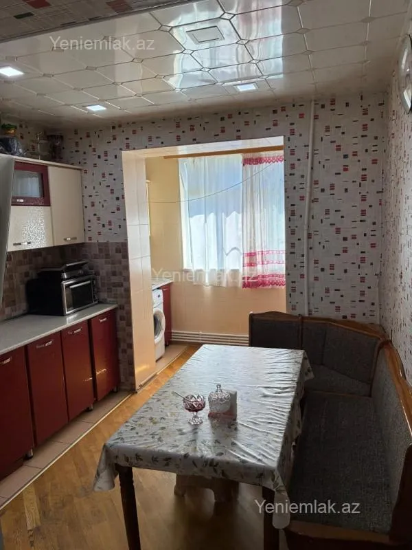 Satılır 3 otaqlı köhnə tikili 70 m²