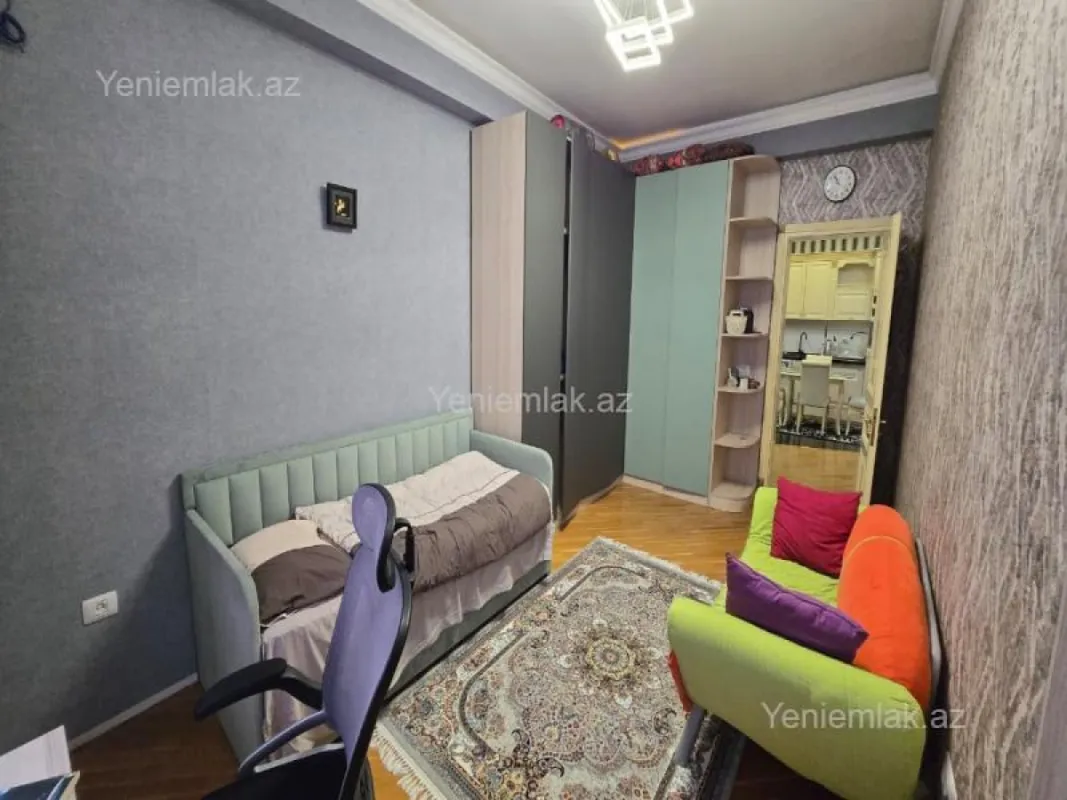 Satılır 3 otaqlı yeni tikili 135 m²
