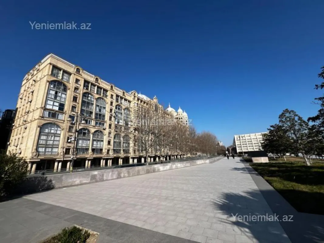 Satılır 3 otaqlı köhnə tikili 104 m²