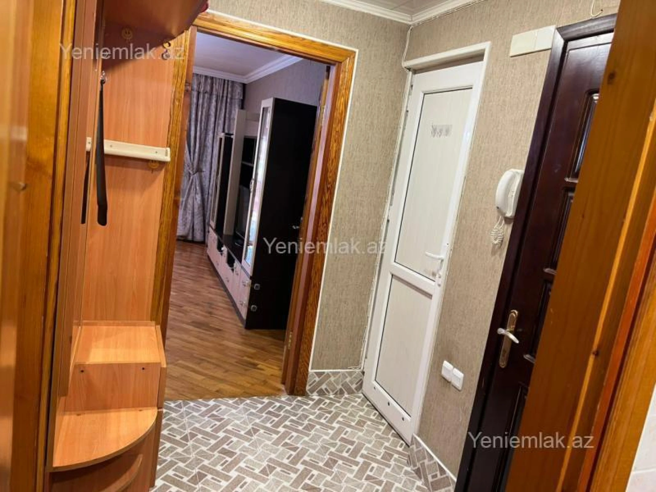 Satılır 3 otaqlı köhnə tikili 104 m²