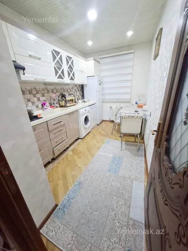 Satılır 3 otaqlı köhnə tikili 80 m²