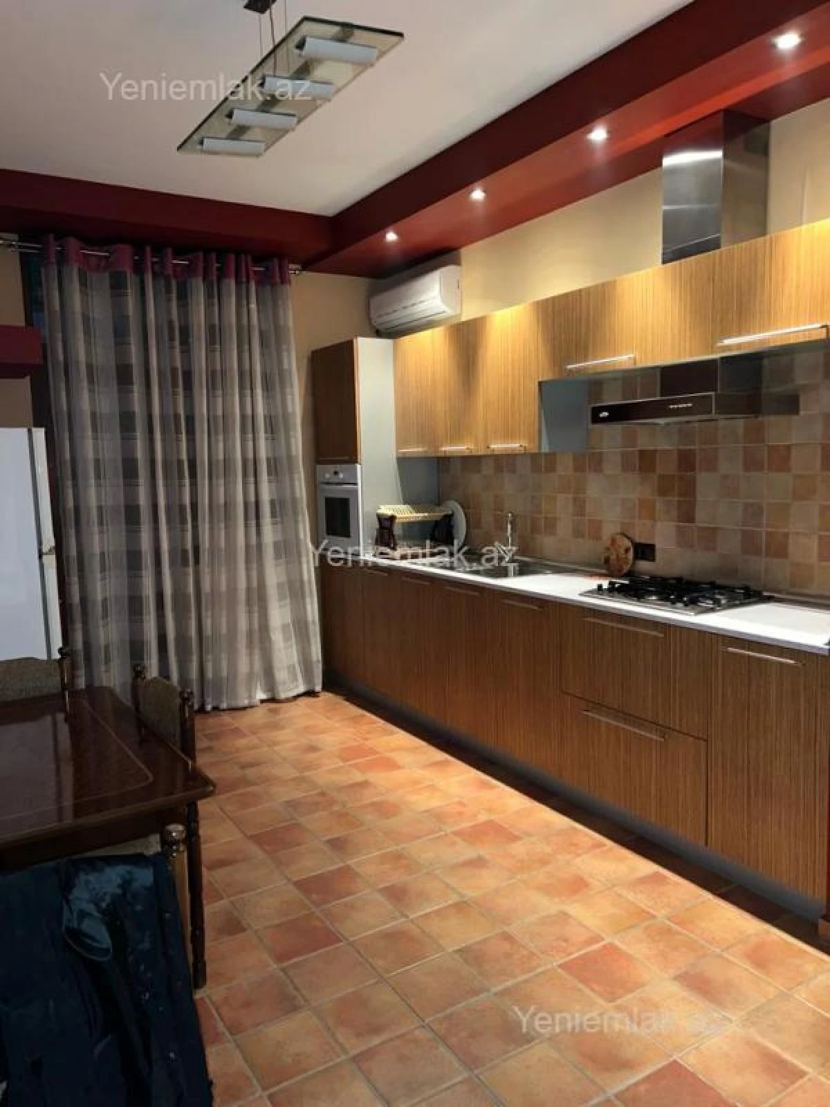 Satılır 4 otaqlı yeni tikili 232 m²